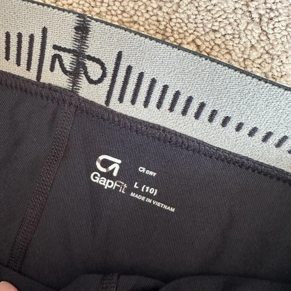 Boys Gap compression black pants yl 10 nwot